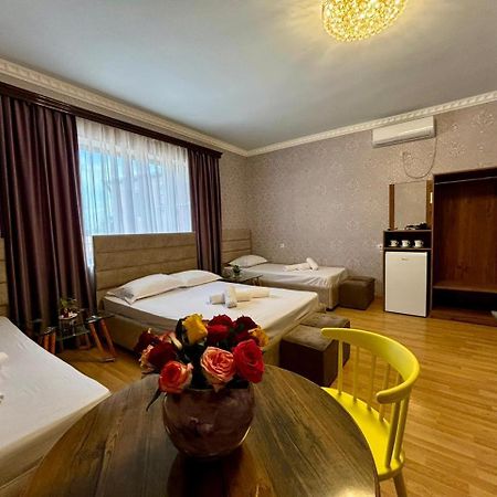 Styopa Hotel Ереван Екстериор снимка