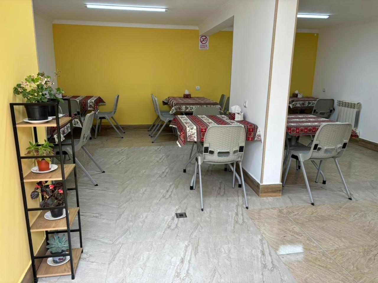 Styopa Hotel Ереван Екстериор снимка