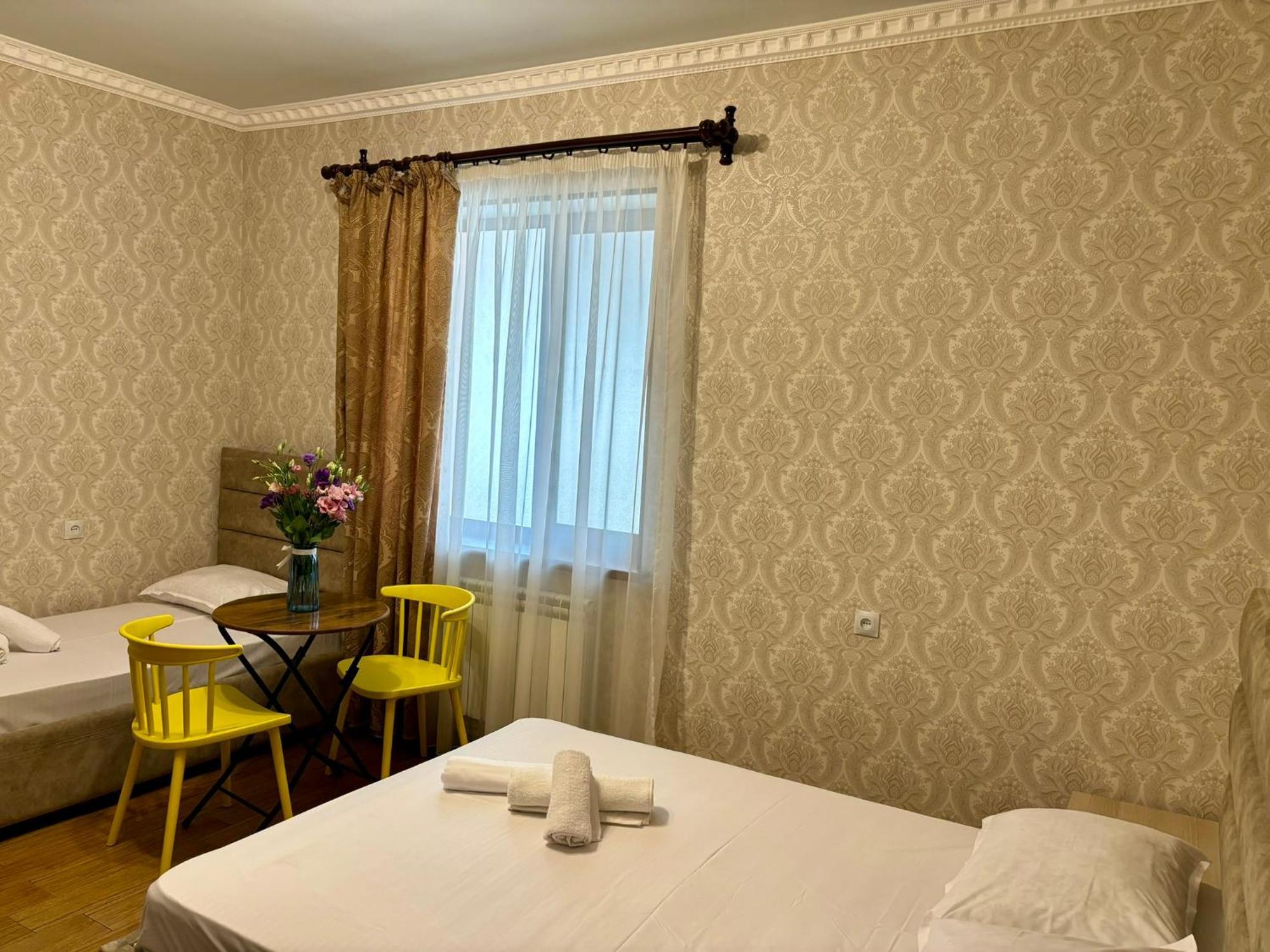 Styopa Hotel Ереван Екстериор снимка
