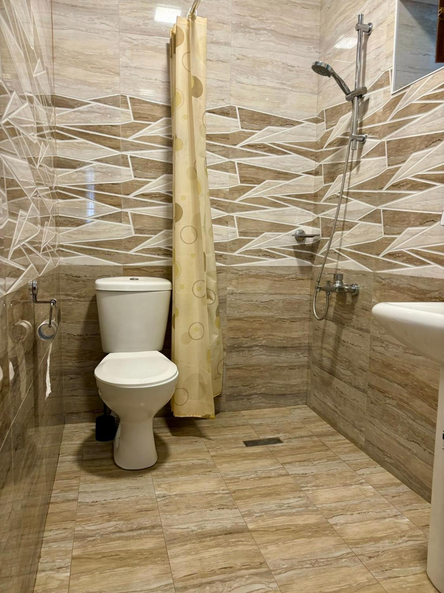 Styopa Hotel Ереван Екстериор снимка