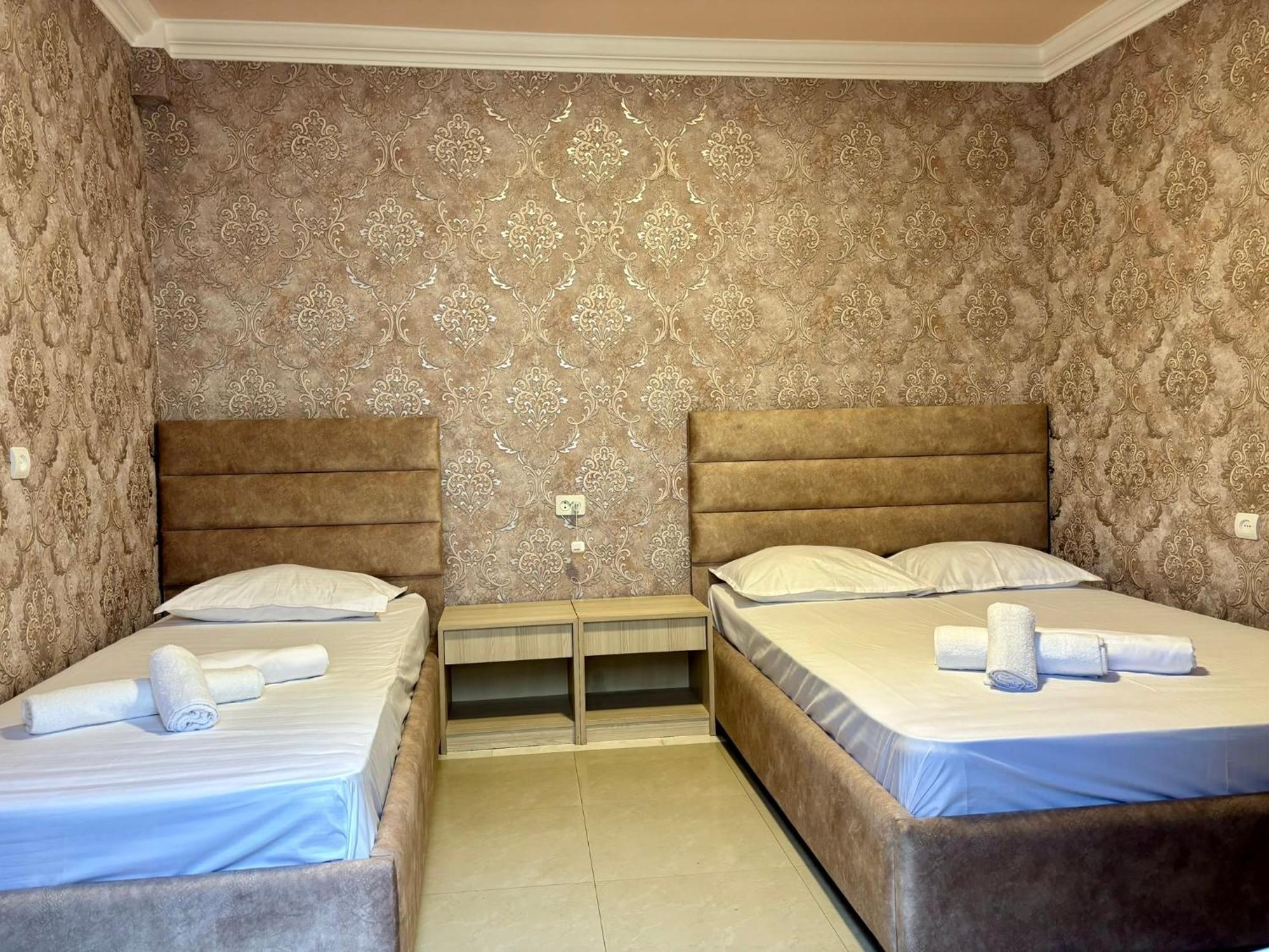 Styopa Hotel Ереван Екстериор снимка