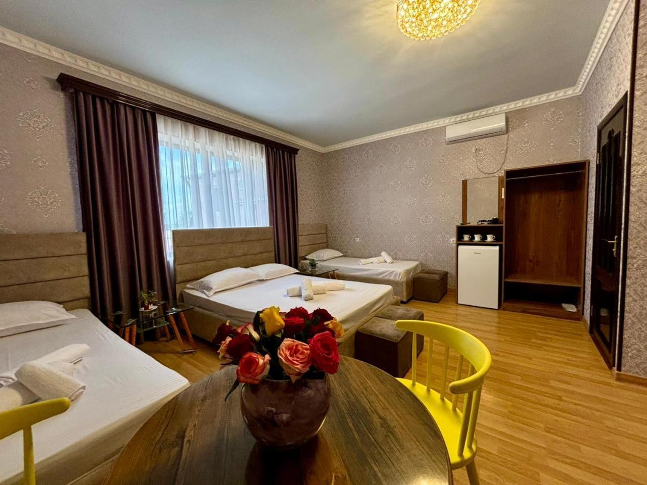 Styopa Hotel Ереван Екстериор снимка