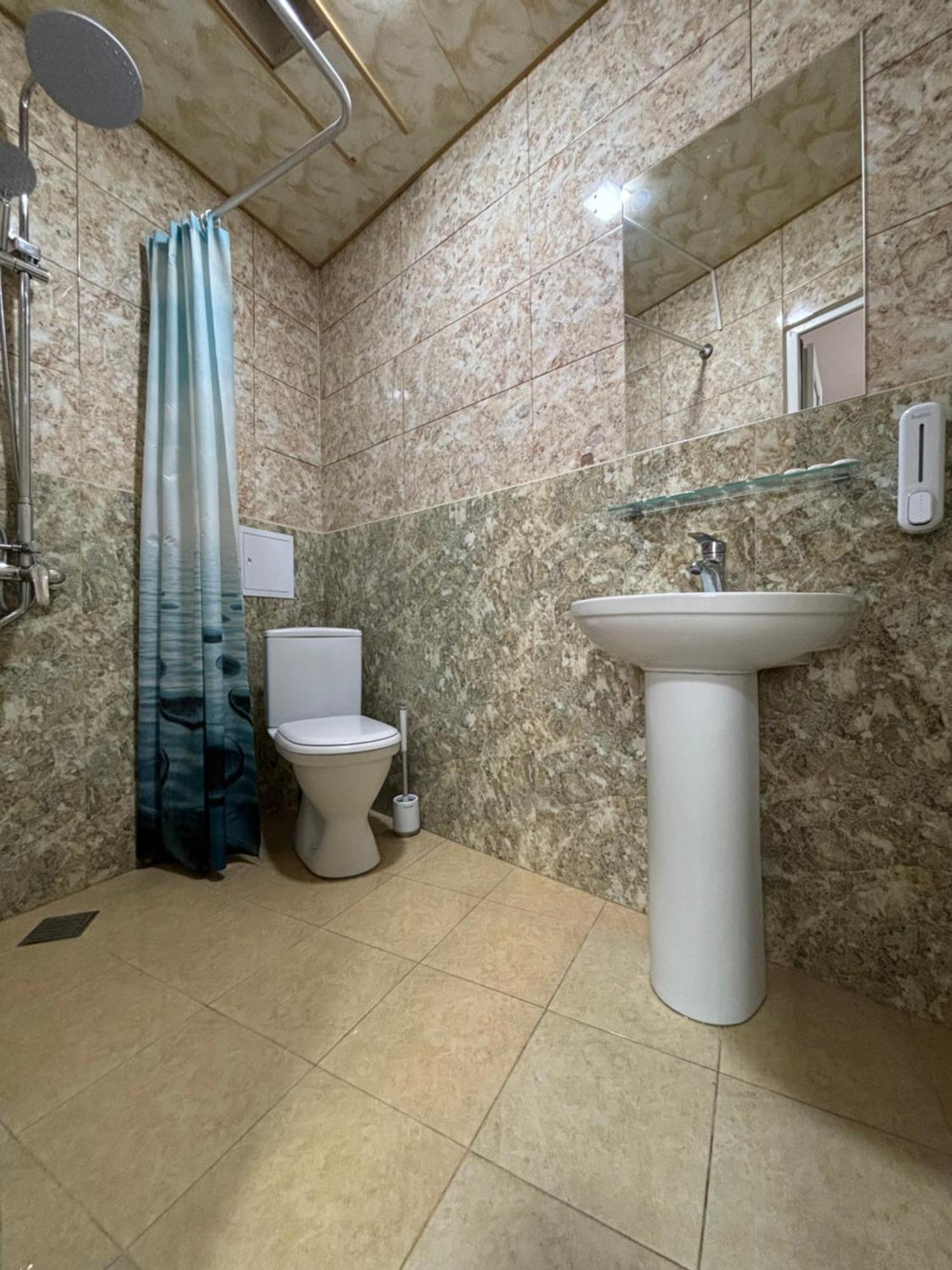 Styopa Hotel Ереван Екстериор снимка