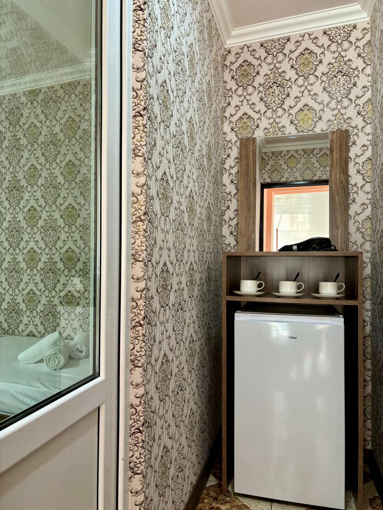 Styopa Hotel Ереван Екстериор снимка